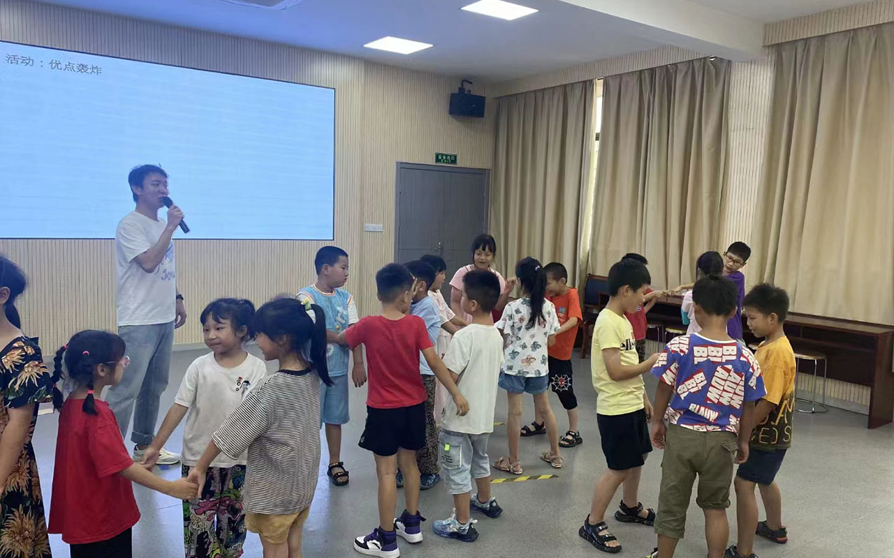 黎川龙观乡中心学校